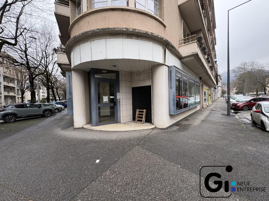 Local commercial chambéry